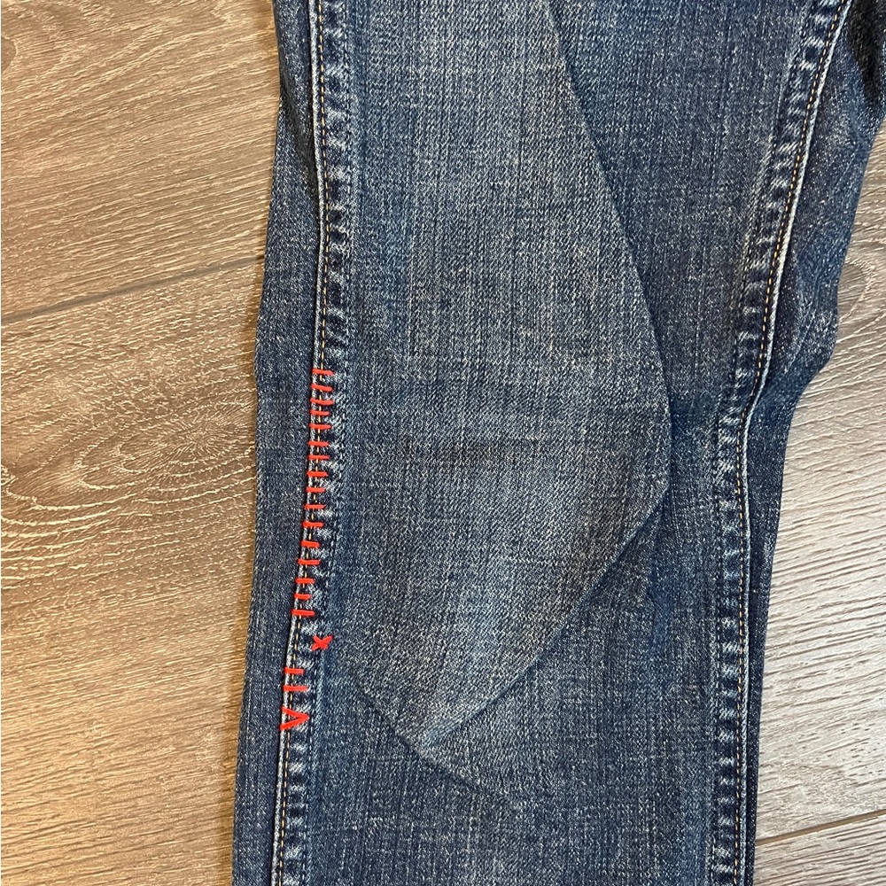SOLD - LEVI'S VINTAGE CLOTHING - 1966 606 JEANS - 27 - Medium wash, red stitch - Picture 11 of 16